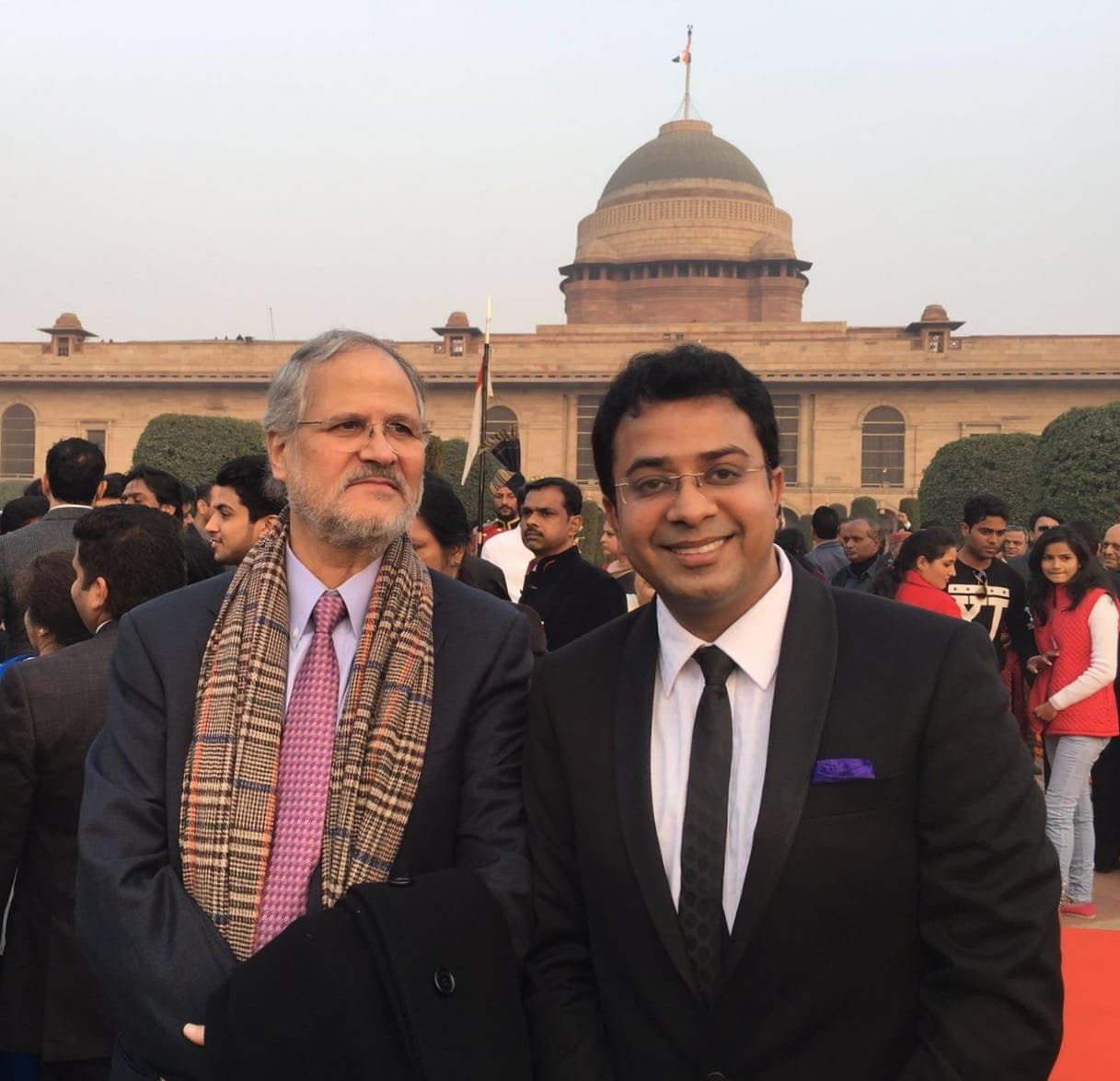 Dr. Animesh Agarwal receiving recognition